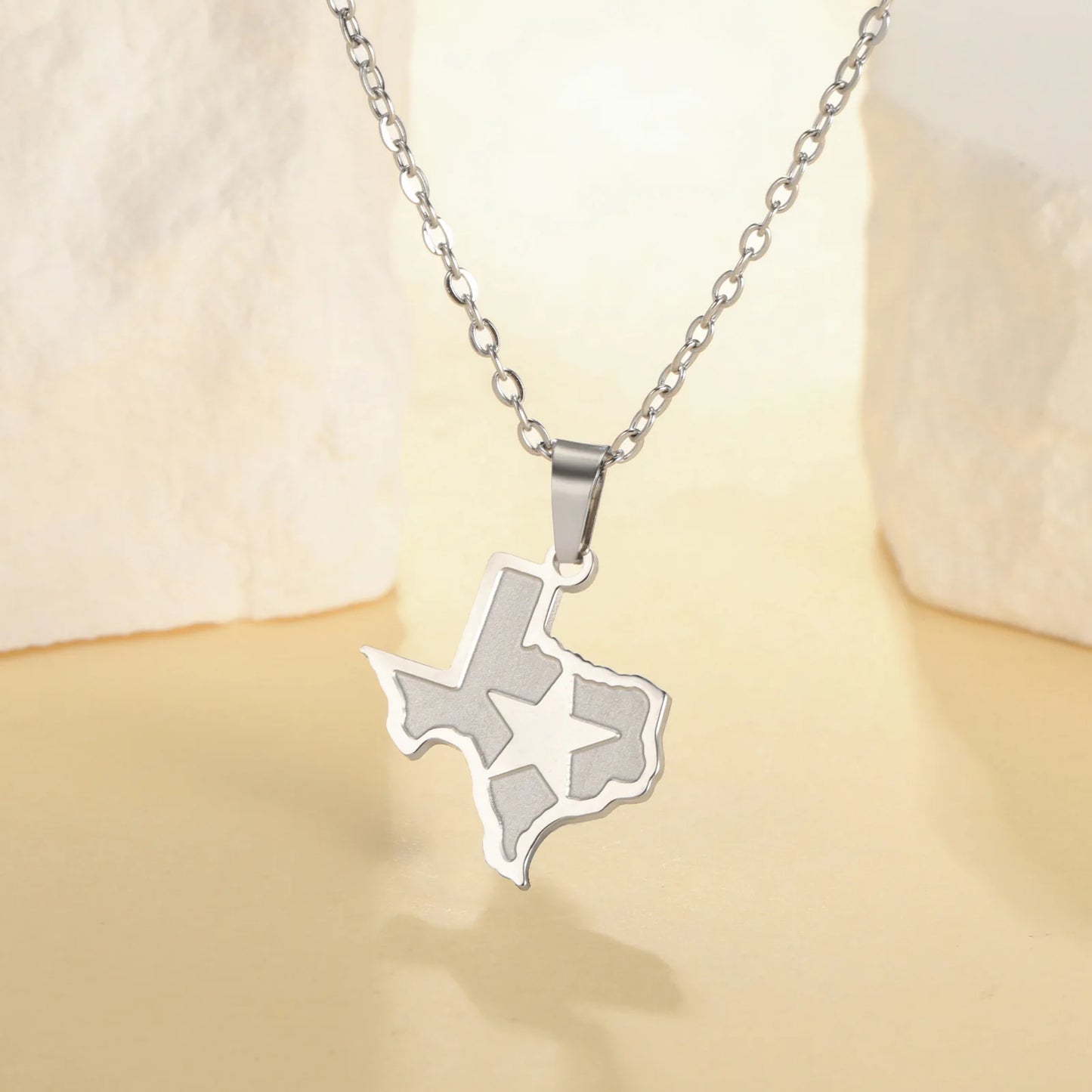 Jeshayuan Texas Map Pendant Necklace